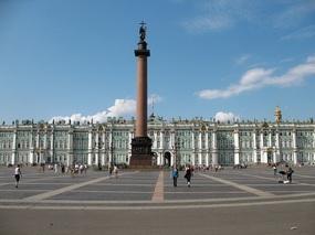 Дворцовая площадь в Санкт-Петербурге Дворцовая площадь в Санкт-Петербурге