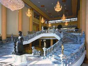 Холл отеля Palas Pineda 4* Холл отеля Palas Pineda 4*