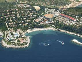 Отель PINE BAY HOLIDAY RESORT 5*