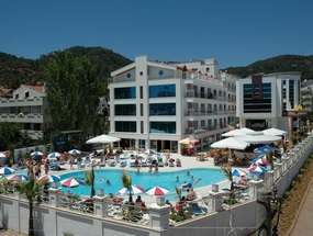 Бассейн отеля IDEAL PEARL 4 * Бассейн отеля IDEAL PEARL 4 *