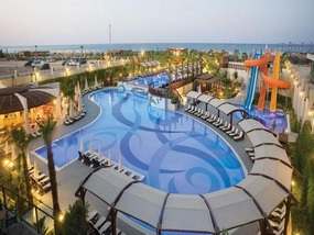 Бассейн отеля AYDINBEY KING'S PALACE & SPA 5 * Бассейн отеля AYDINBEY KING'S PALACE & SPA 5 *