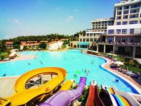 Бассейн отеля HORUS PARADISE LUXURY RESORT & CLUB HV-1/5*