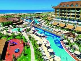 Бассейн отеля ROYAL DRAGON HOTEL 5 * Бассейн отеля ROYAL DRAGON HOTEL 5 *