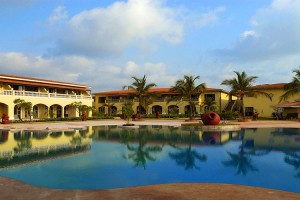 the-lalit-golf--spa-resort-5 the-lalit-golf--spa-resort-5