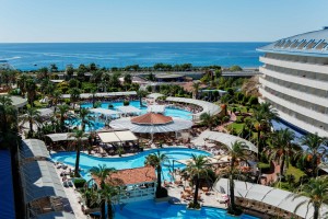 crystal-admiral-resort-suites--spa-5 crystal-admiral-resort-suites--spa-5