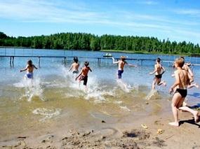 Пляж лагеря «Bellnor» в Эстонии