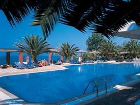 Бассейн отеля Alexandra Beach Thassos SPA Resort 4*