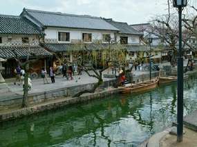 Улочка в Курасики Улочка в Курасики