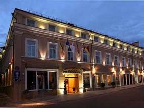 Отель RAMADA HOTEL AND SUITES VILNIUS 5*