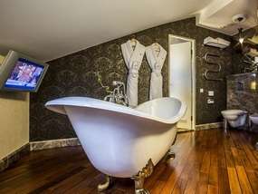 Ванная комната отеля RAMADA HOTEL AND SUITES VILNIUS 5*