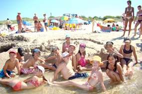 На пляже детского лагеря «Можасис гениюс»