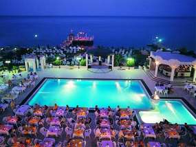 Вечерний бассейн отеля SEA GULL HOTEL 4 *