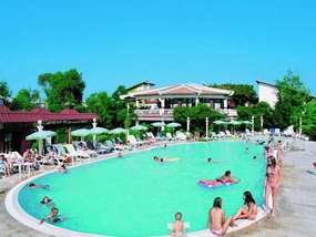 Бассейн отеля MERSIN BEACH CLUB  4*