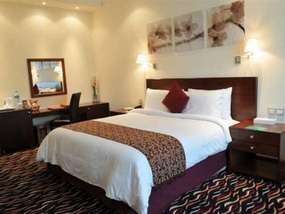 Номер отеля FIVE CONTINENTS CASSELS AL BARSHA 4*