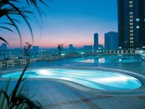Бассейн отеля HILTON SHARJAH 5*