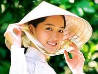 Светлая улыбка вьетнамки