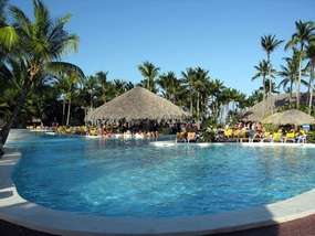 Бассейн отеля CATALONIA BAVARO RESORT 5*